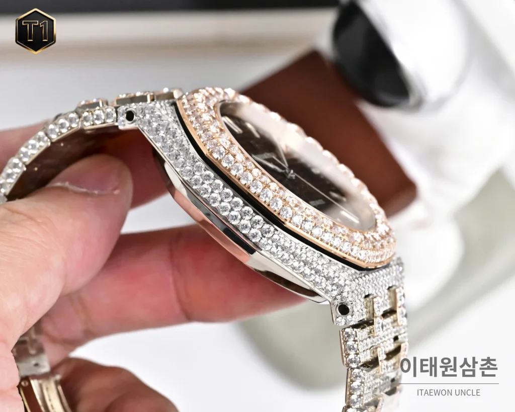 오데마피게 로열오크 모아사나이트 파베세팅 오토매틱 41mm 실버 로즈골드 브레이슬릿 로즈골드 베젤