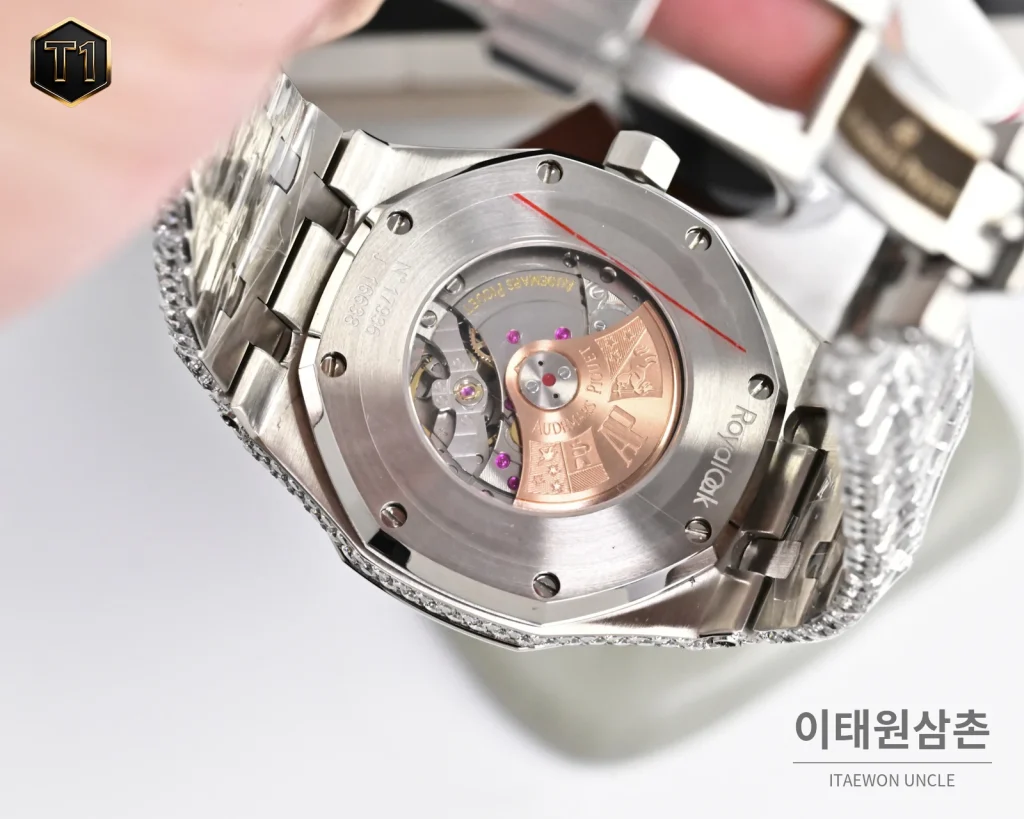 오데마피게 로열오크 모아사나이트 파베세팅 오토매틱 41mm 실버