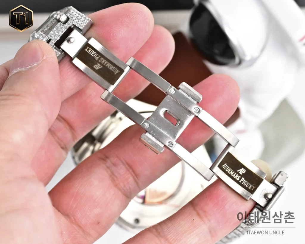 오데마피게 로열오크 모아사나이트 파베세팅 오토매틱 41mm 실버 스틸 브레이슬릿 (3)