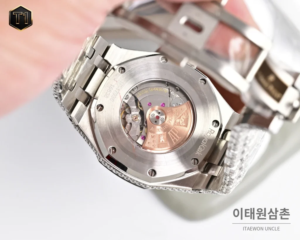 오데마피게 로열오크 모아사나이트 파베세팅 커스텀 오토매틱 41mm 실버 스틸 브레이슬릿