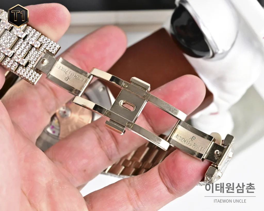 오데마피게 로열오크 모아사나이트 파베세팅 오토매틱 41mm 실버 투톤 브레이슬릿 로즈골드 베젤