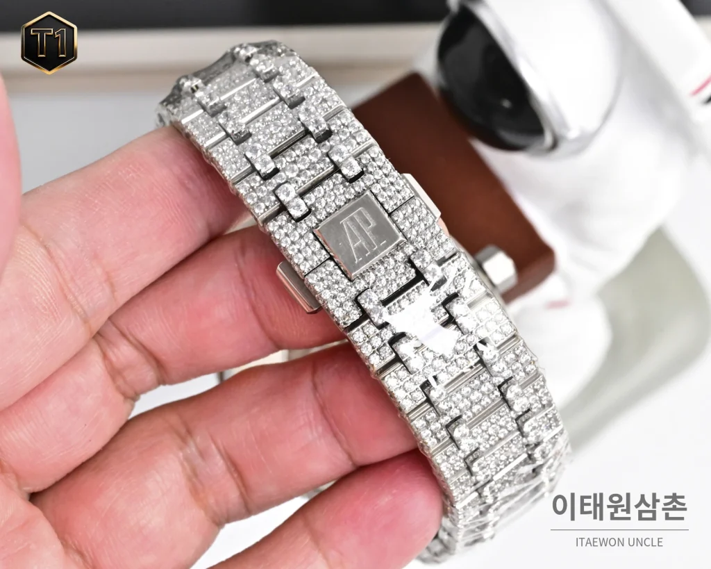 오데마피게 로열오크 모아사나이트 파베세팅 오토매틱 41mm 실버 스틸 브레이슬릿 (3)