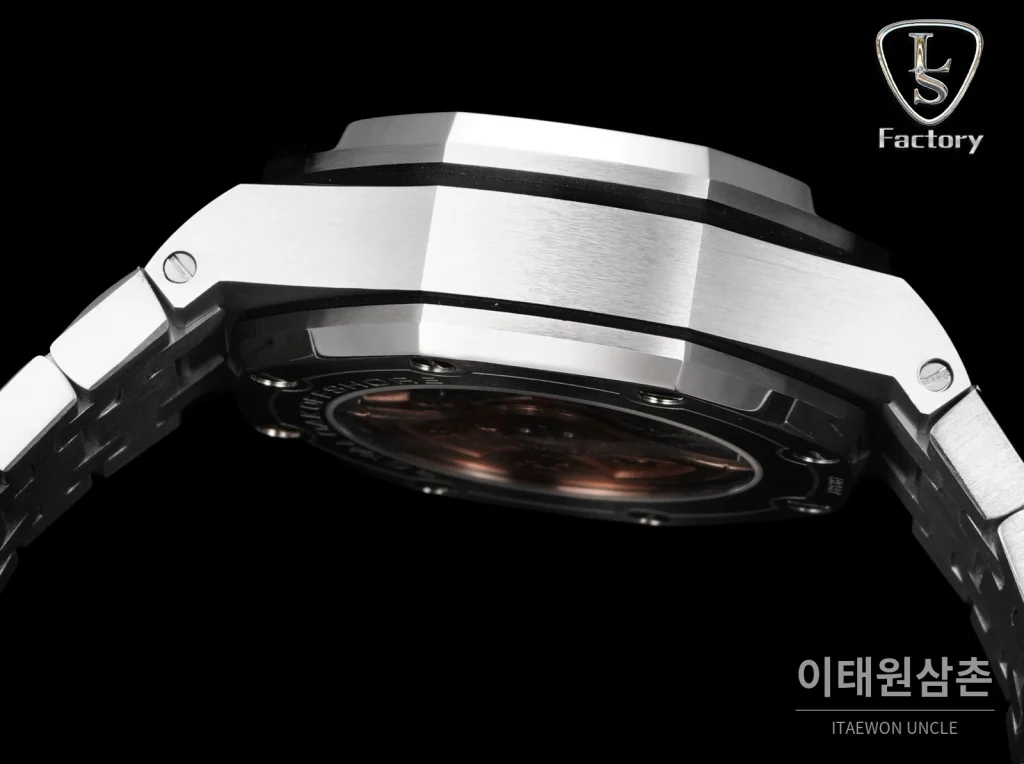 오데마피게 로열오크 오프쇼어 26470 메가타피스리 오토매틱 42mm