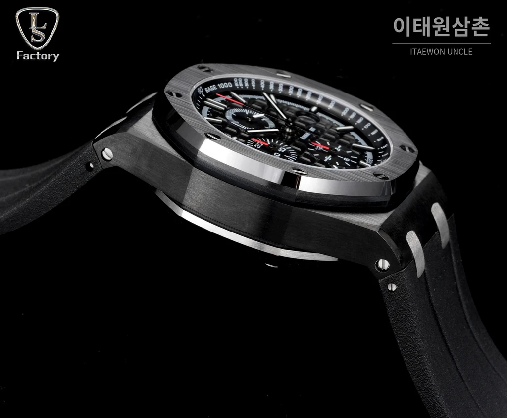 오데마피게 로열오크 오프쇼어 블랙케이스 블랙다이얼 크로노그래프 오토매틱 44mm