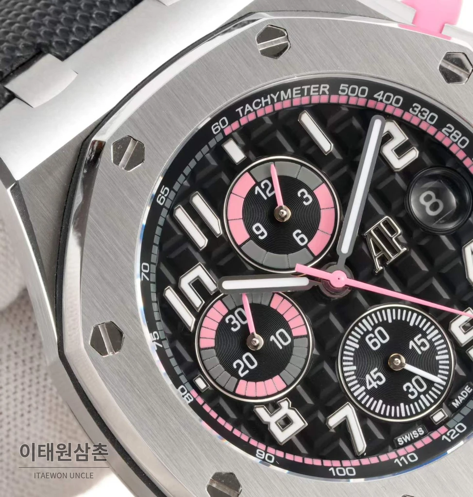 오데마피게 로열오크 오프쇼어 블랙다이얼 크로노그래프 오토매틱 42mm