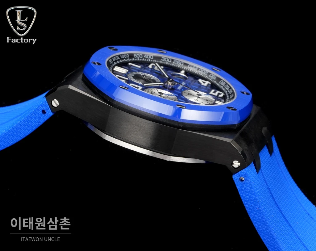 오데마피게 로열오크 오프쇼어 블루세라믹 블루다이얼 크로노그래프 오토매틱 44mm
