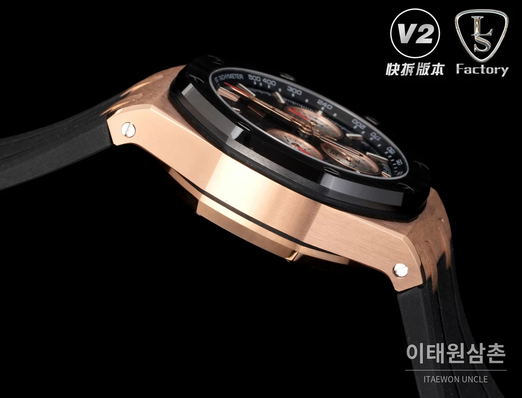 오데마피게 로열오크 오프쇼어 세라믹베젤 오토매틱 43mm 26420 블랙 다이얼 블랙 러버 스트랩
