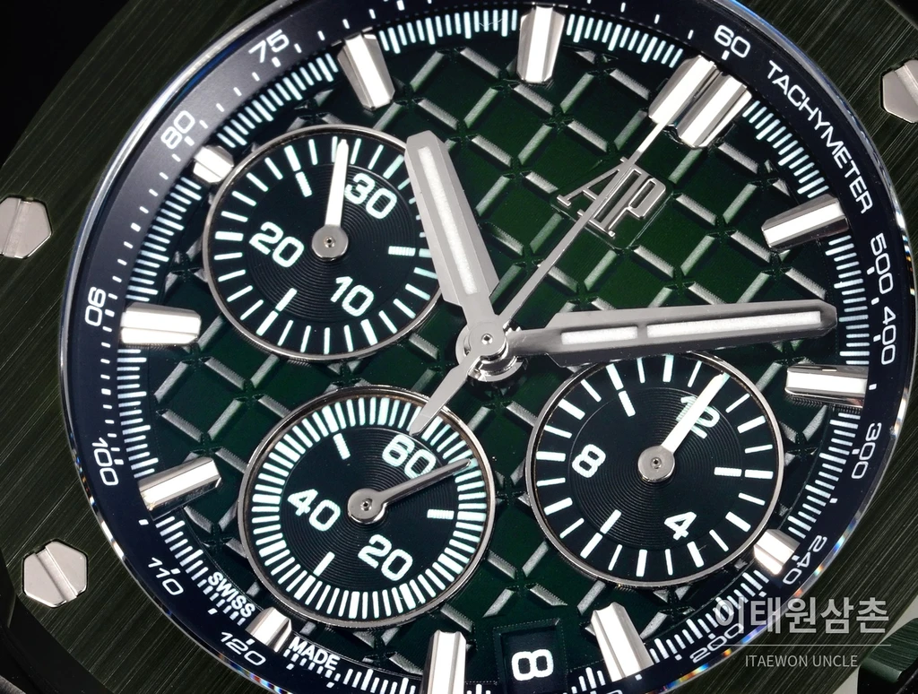 오데마피게 로열오크 오프쇼어 세라믹베젤 크로노그래프 43mm 26420 그린 다이얼 그린 러버 스트랩