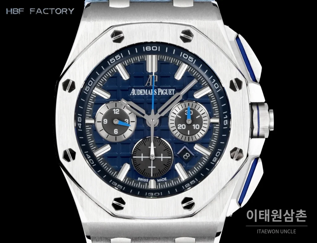 오데마피게 로열오크 오프쇼어 세라믹베젤 크로노그래프 오토매틱 44mm 네이비 다이얼 (2)