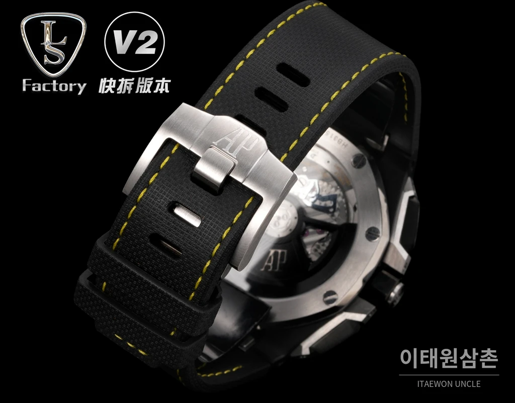 오데마피게 로열오크 오프쇼어 세라믹베젤 크로노그래프 43mm 26420 블랙 다이얼 블랙 러버 스트랩 (2)