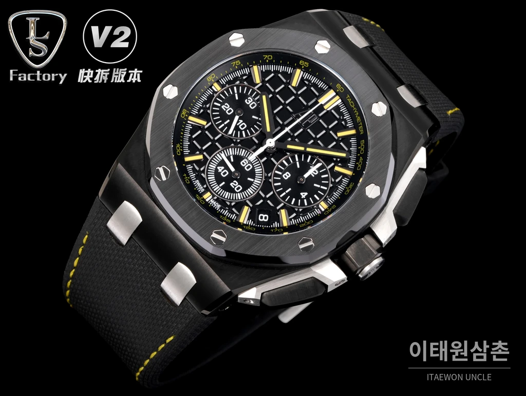 오데마피게 로열오크 오프쇼어 세라믹베젤 크로노그래프 43mm 26420 블랙 다이얼 블랙 러버 스트랩 (2)