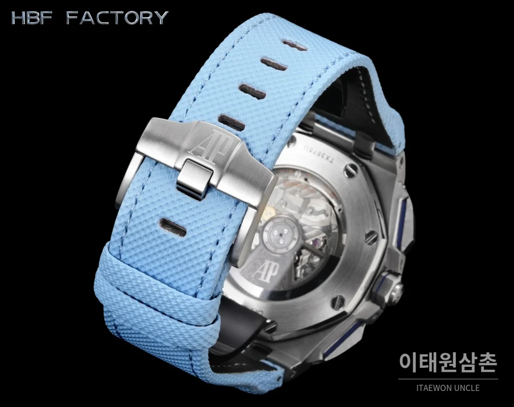오데마피게 로열오크 오프쇼어 세라믹베젤 크로노그래프 오토매틱 44mm 네이비 다이얼 (2)