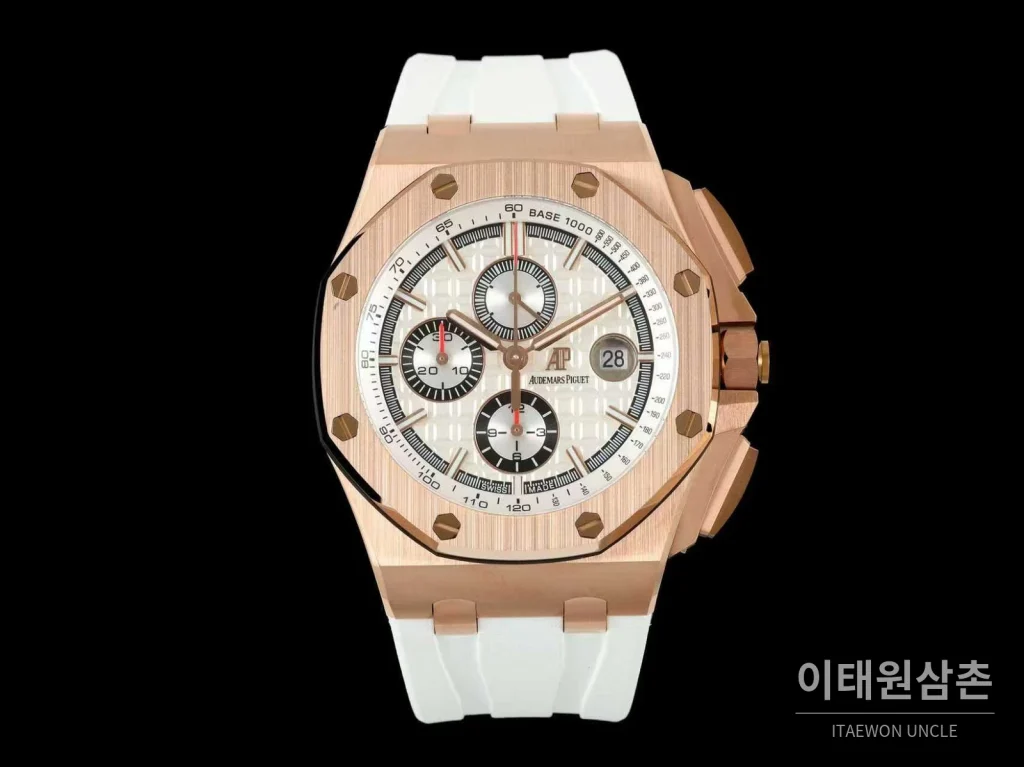 오데마피게 로열오크 오프쇼어 세라믹 블랙다이얼 크로노그래프 오토매틱 44mm 화이트 러버 스트랩 로즈골드 베젤