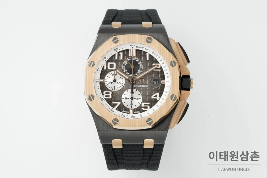 오데마피게 로열오크 오프쇼어 세라믹 블랙다이얼 크로노그래프 오토매틱 44mm 블랙 러버 스트랩 로즈골드 베젤