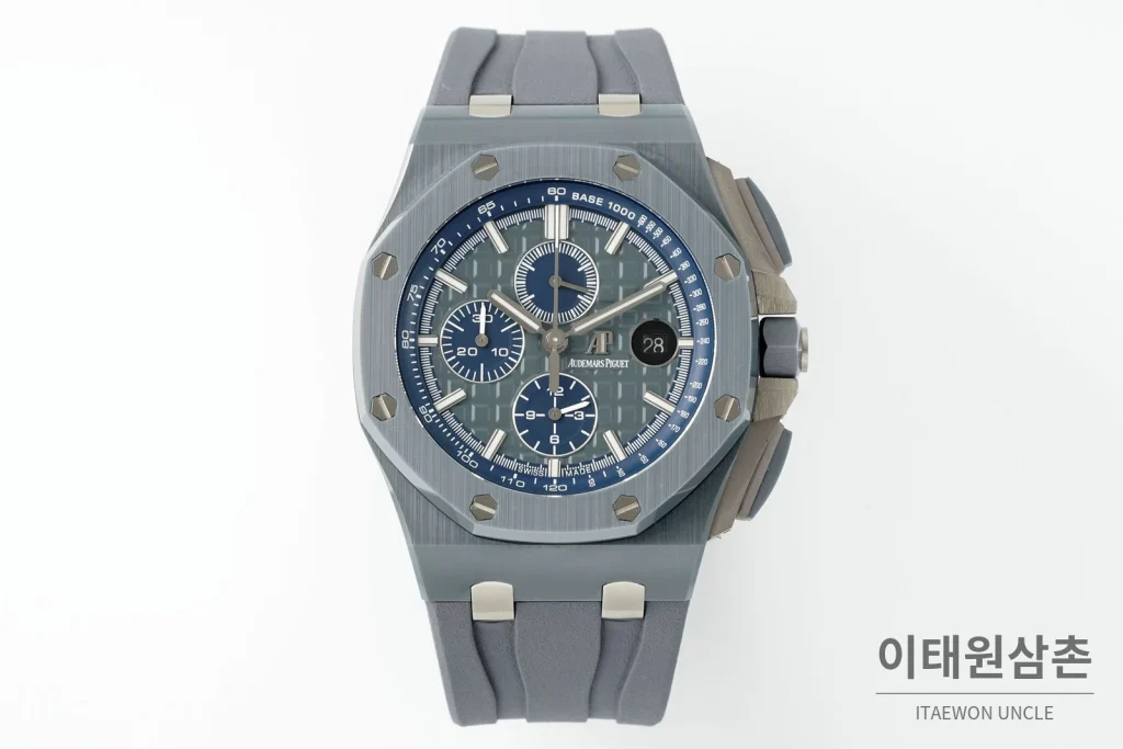 오데마피게 로열오크 오프쇼어 세라믹 블랙다이얼 크로노그래프 오토매틱 44mm 그레이 러버 스트랩 그레이 베젤