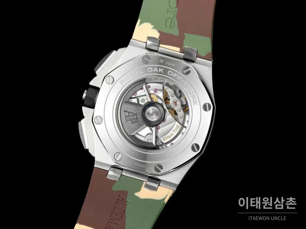 오데마피게 로열오크 오프쇼어 세라믹 블랙다이얼 크로노그래프 오토매틱 44mm 멀티컬러 러버 스트랩 그레이 베젤
