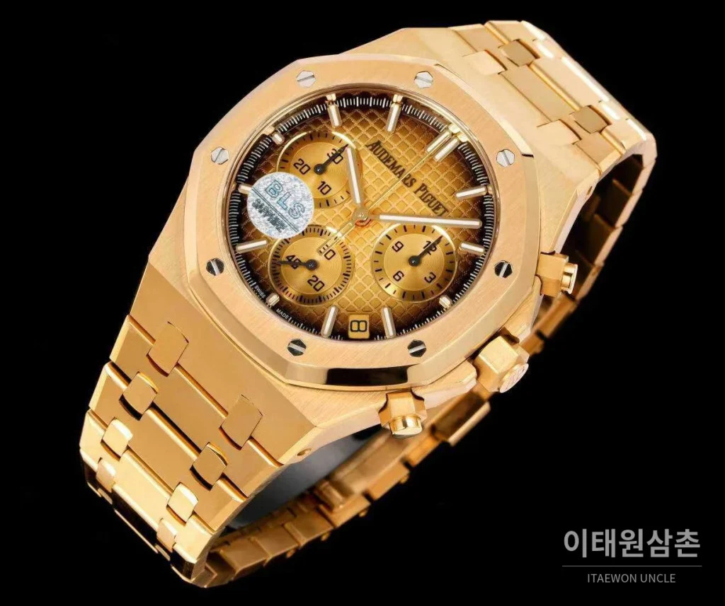 오데마피게 로열오크 오프쇼어 크로노그래프 오토매틱 골드 다이얼 골드 브레이슬릿