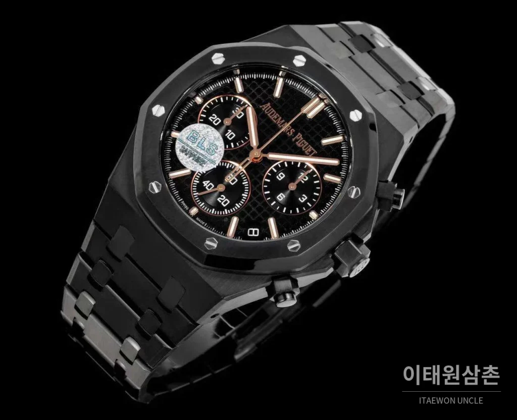 오데마피게 로열오크 오프쇼어 크로노그래프 오토매틱 블랙 다이얼 세라믹 브레이슬릿