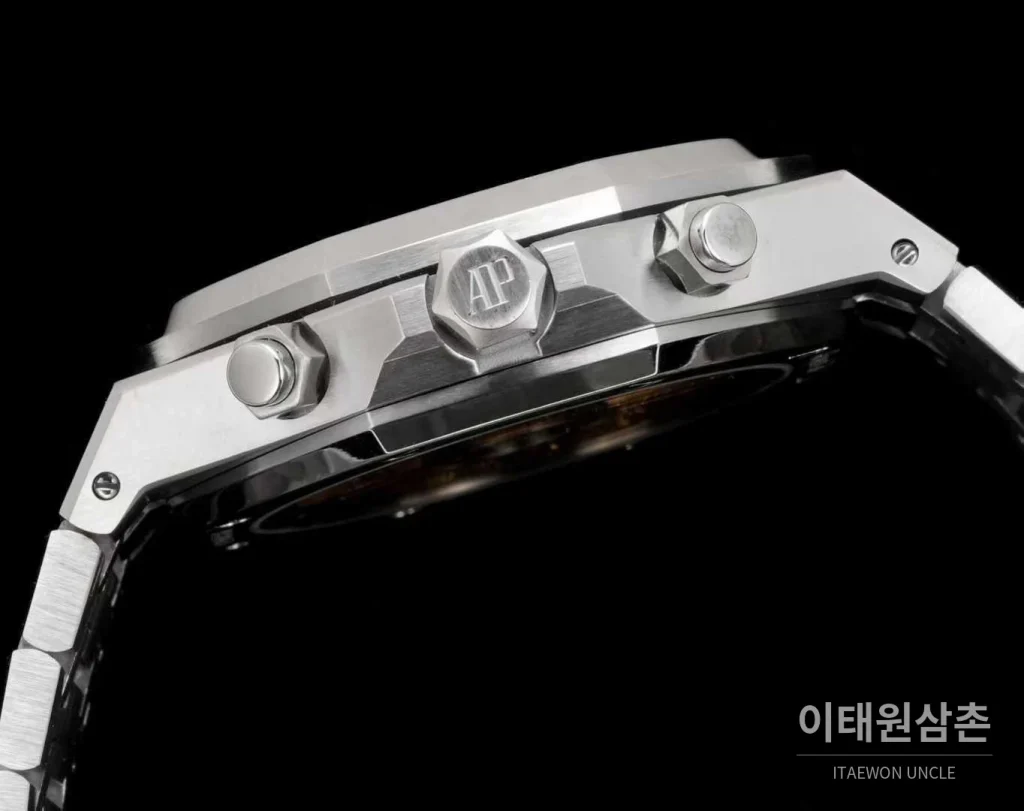 오데마피게 로열오크 오프쇼어 크로노그래프 오토매틱 퍼플 다이얼 스틸 브레이슬릿