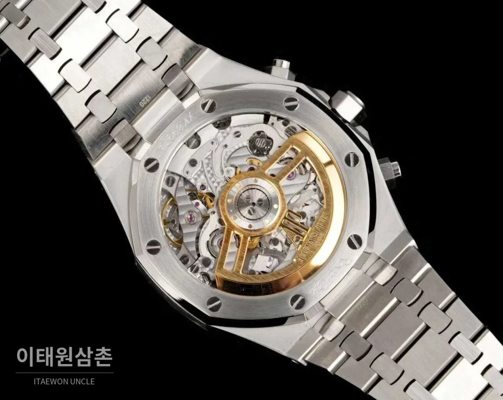오데마피게 로열오크 오프쇼어 크로노그래프 오토매틱 그린 다이얼 스틸 브레이슬릿