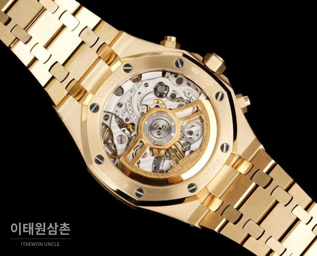 오데마피게 로열오크 오프쇼어 크로노그래프 오토매틱 골드 다이얼 골드 브레이슬릿