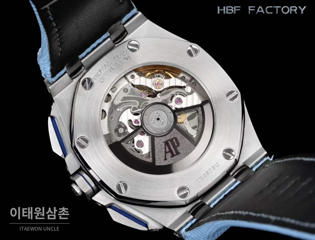 오데마피게 로열오크 오프쇼어 크로노그래프 오토매틱 44mm 블랙 아이스블루 러버 스트랩