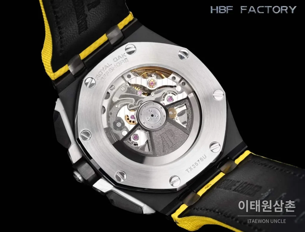 오데마피게 로열오크 오프쇼어 크로노그래프 오토매틱 44mm 블랙 옐로우 러버 스트랩