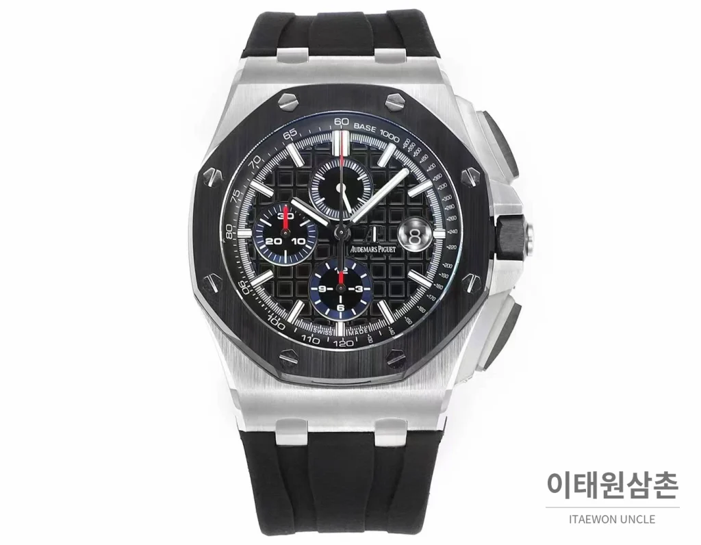오데마피게 로열오크 오프쇼어 크로노그래프 플래티넘 톤 세라믹 베젤 오토매틱 44mm 실버 / 블랙 블랙 러버 스트랩 (2)