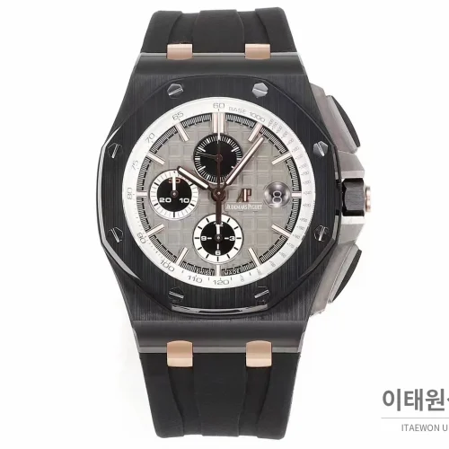 오데마피게 로열오크 오프쇼어 크로노그래프 플래티넘 톤 세라믹 베젤 오토매틱 44mm 실버 / 블랙 블랙 러버 스트랩 (4)