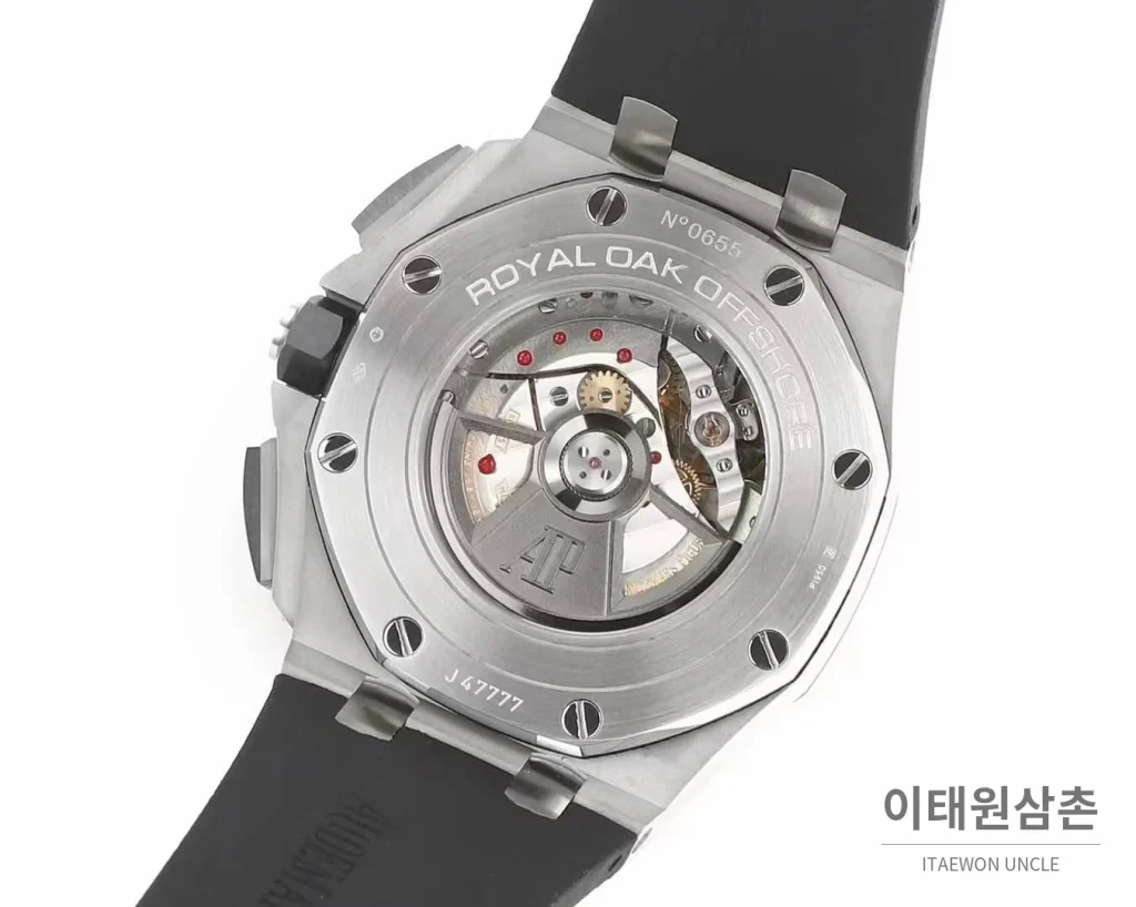 오데마피게 로열오크 오프쇼어 크로노그래프 플래티넘 톤 세라믹 베젤 오토매틱 44mm 실버 / 블랙 블랙 러버 스트랩 (3)