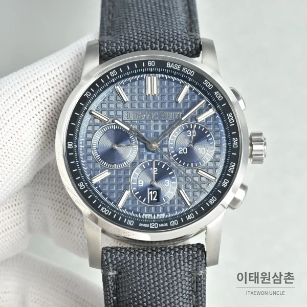 오데마피게 로얄오크 오프쇼어 크로노그래프 스틸 오토매틱 41mm 26048 블루 다이얼 그레이 나일론 스트랩
