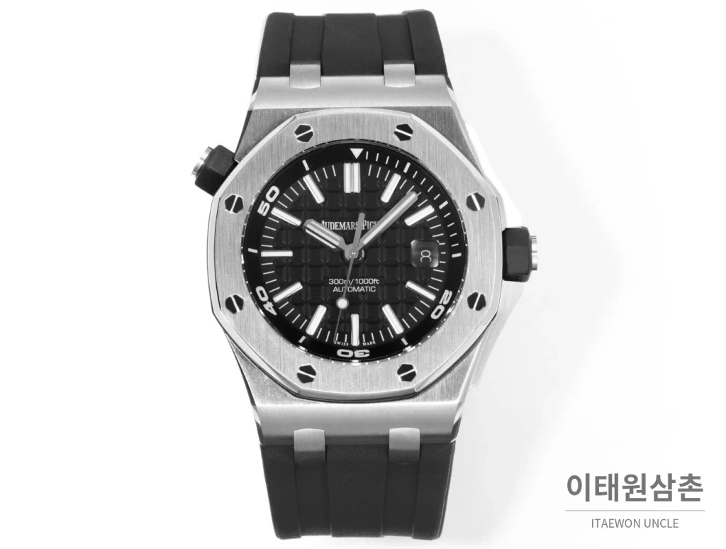 오데마피게 로열오크 오프쇼어 다이버 블랙다이얼 오토매틱 42mm 블랙 러버 스트랩