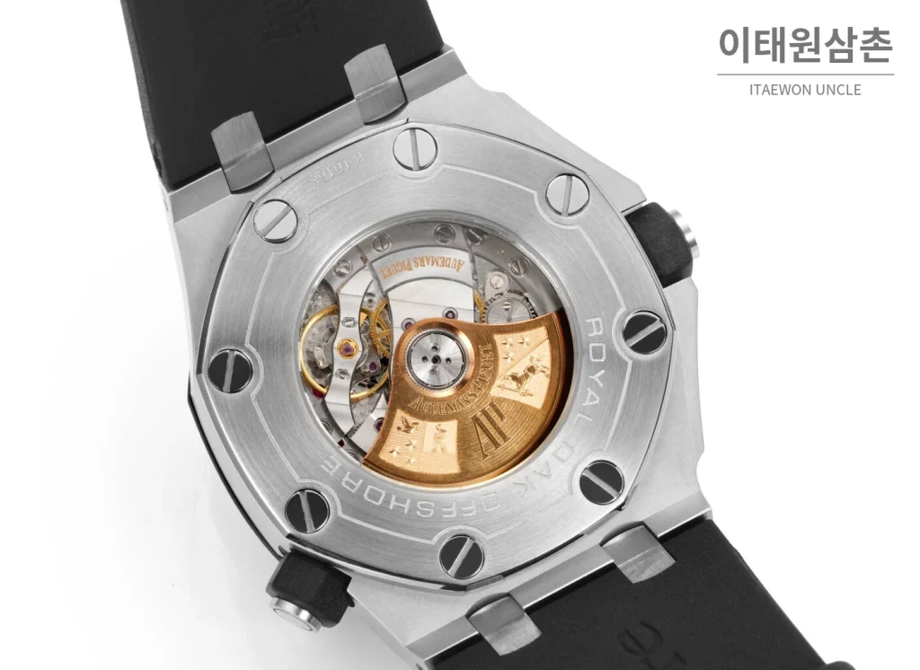 오데마피게 로열오크 오프쇼어 다이버 블랙다이얼 오토매틱 42mm 블랙 러버 스트랩 실버 베젤