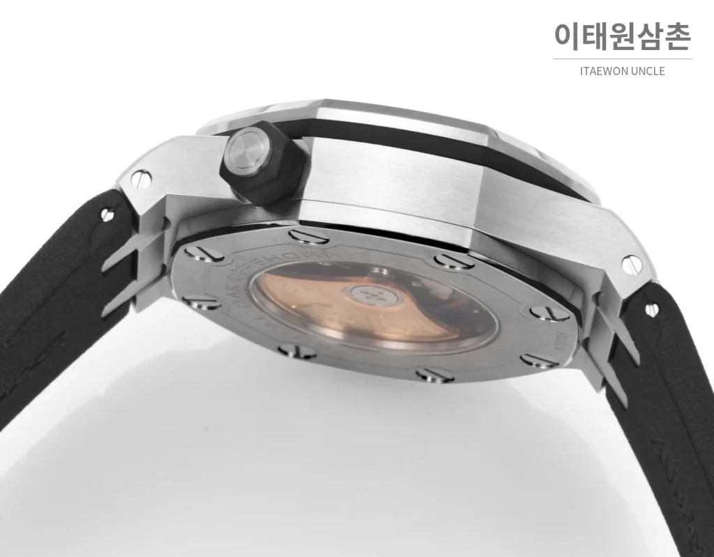 오데마피게 로열오크 오프쇼어 다이버 블랙다이얼 오토매틱 42mm 블랙 러버 스트랩
