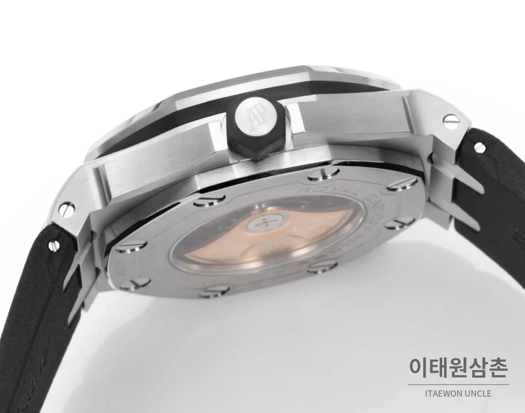 오데마피게 로열오크 오프쇼어 다이버 스틸 블랙다이얼 오토매틱 42mm