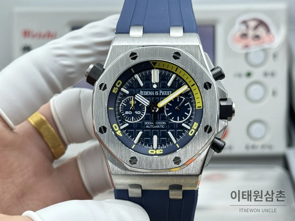 오데마피게 로열오크 오프쇼어 듀얼카운터 크로노그래프 오토매틱 42mm 26703 네이비 다이얼