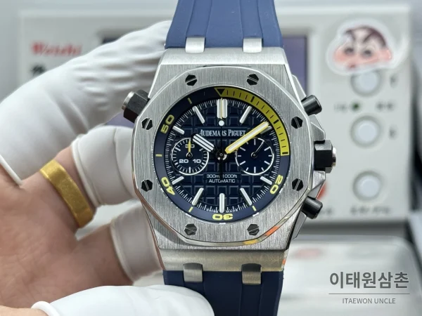 오데마피게 로열오크 오프쇼어 듀얼카운터 크로노그래프 오토매틱 42mm 26703 네이비 다이얼