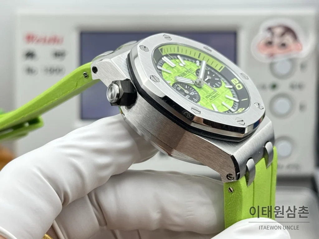 오데마피게 로열오크 오프쇼어 듀얼카운터 크로노그래프 오토매틱 42mm 26703 그린 다이얼