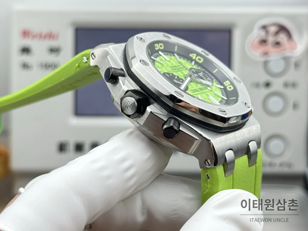오데마피게 로열오크 오프쇼어 듀얼카운터 크로노그래프 오토매틱 42mm 26703 그린 다이얼