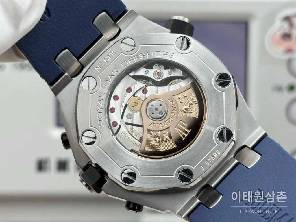 오데마피게 로열오크 오프쇼어 듀얼카운터 크로노그래프 오토매틱 42mm 26703 네이비 다이얼