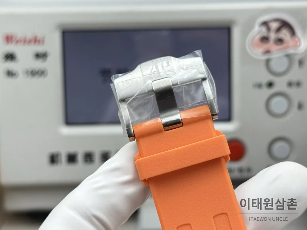 오데마피게 로열오크 오프쇼어 듀얼카운터 크로노그래프 오토매틱 42mm 26703 오렌지 다이얼