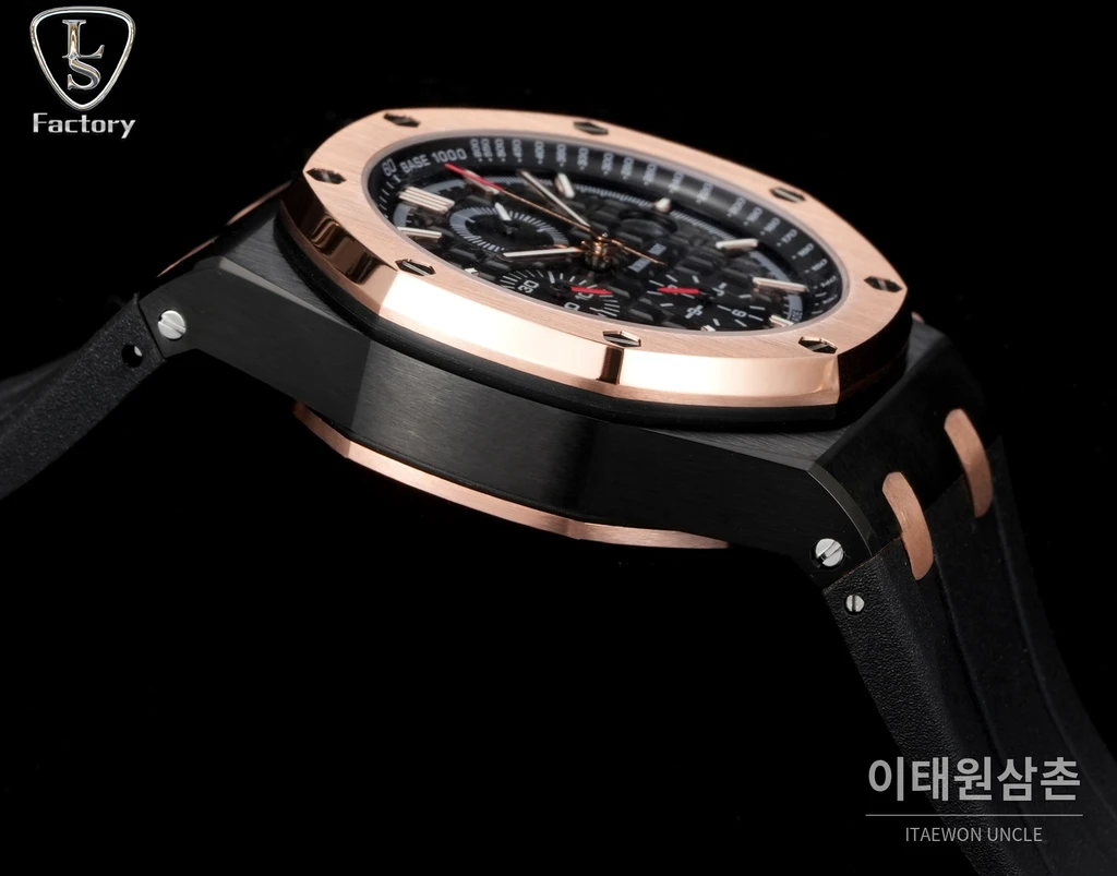 오데마피게 로열오크 오프쇼어 로즈골드 블랙다이얼 크로노그래프 오토매틱 44mm