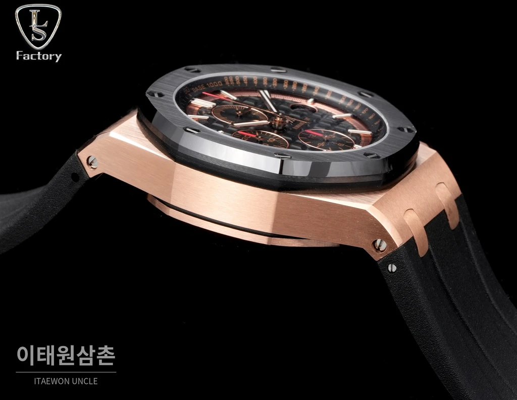 오데마피게 로열오크 오프쇼어 로즈골드 블랙세라믹 크로노그래프 오토매틱 44mm