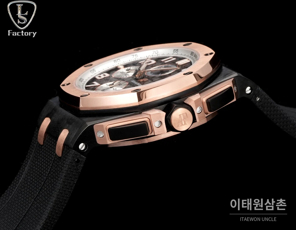 오데마피게 로열오크 오프쇼어 로즈골드 브라운그레이 크로노그래프 오토매틱 44mm