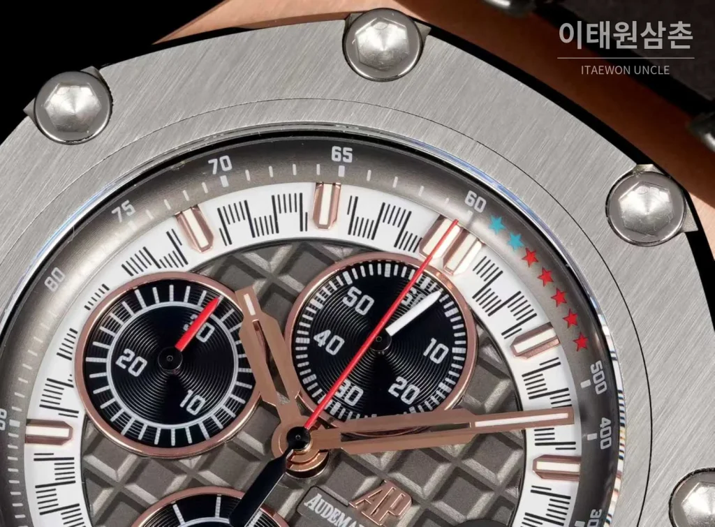 오데마피게 로열오크 오프쇼어 슈마허 에디션 스틸 크로노그래프 러버밴드 오토매틱 44mm 블랙 실버 베젤