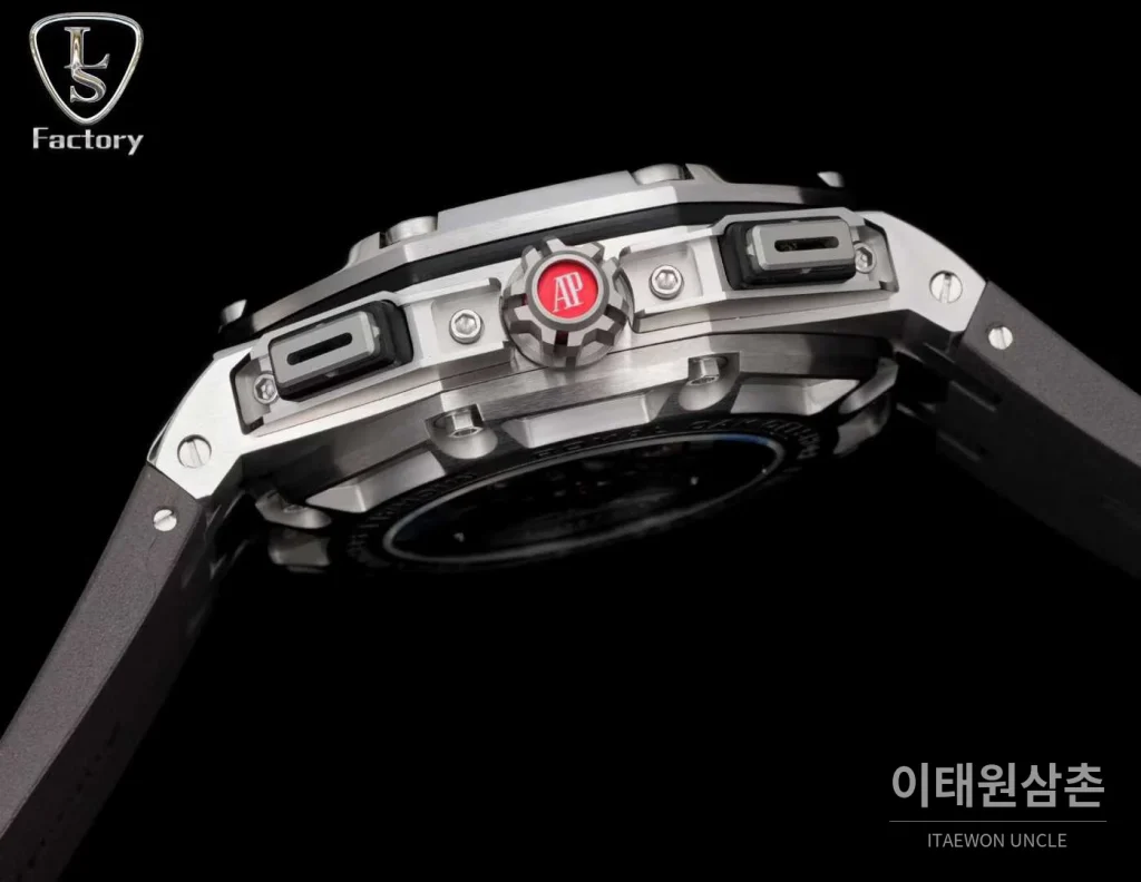 오데마피게 로열오크 오프쇼어 슈마허 에디션 스틸 크로노그래프 러버밴드 오토매틱 44mm 블랙 (2)