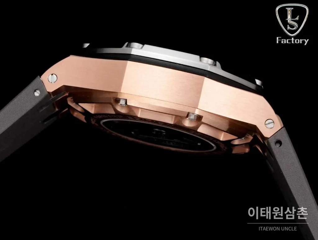 오데마피게 로열오크 오프쇼어 슈마허 에디션 스틸 크로노그래프 러버밴드 오토매틱 44mm 블랙 실버 베젤
