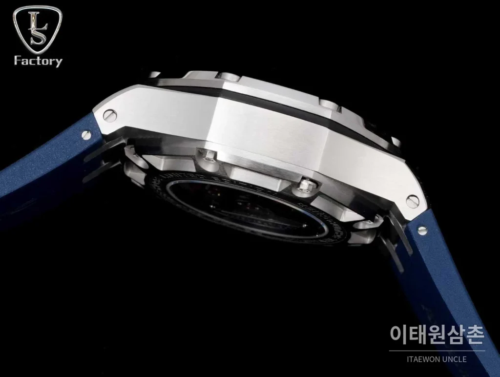 오데마피게 로열오크 오프쇼어 슈마허 에디션 스틸 크로노그래프 러버밴드 오토매틱 44mm 블랙
