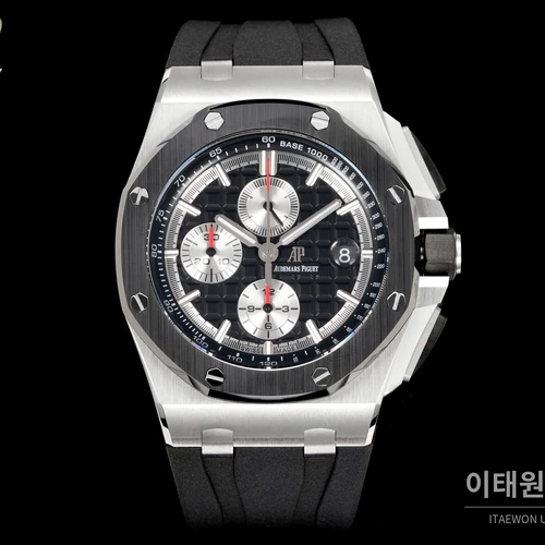 오데마피게 로열오크 오프쇼어 스틸 블랙판다 크로노그래프 오토매틱 44mm