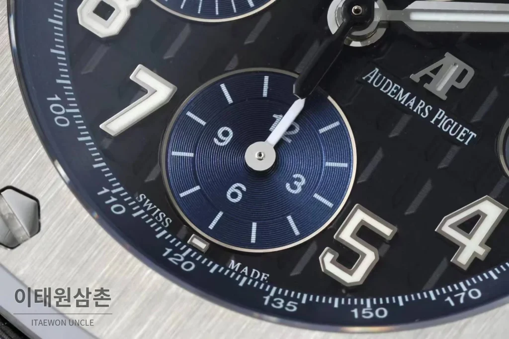 오데마피게 로열오크오프쇼어 스틸 블루다이얼 크로노그래프 오토매틱 42mm 네이비 가죽 스트랩